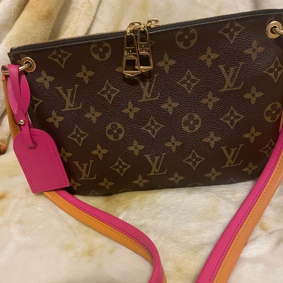 Louis Vuitton Handbags - Louis vuitton Lorette